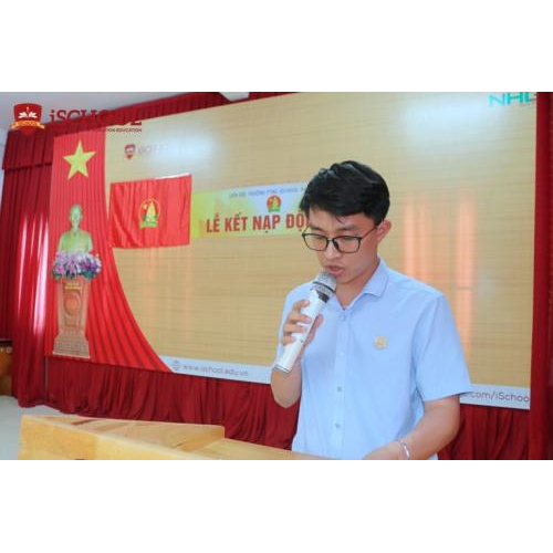 iSchool Rạch Giá tổ chức thành công Lễ kết nạp Đội viên mới