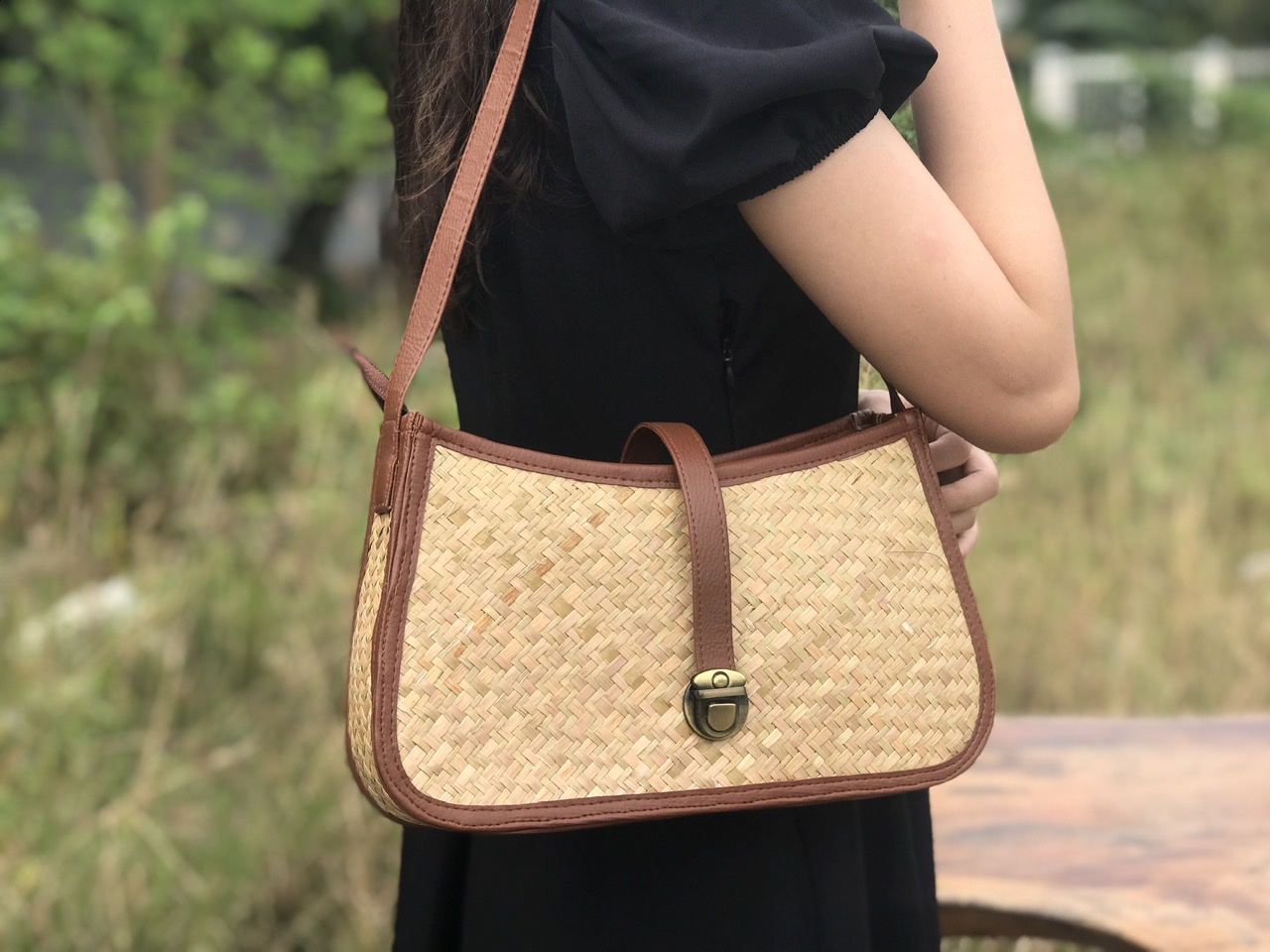 Túi đeo quai ngang chữ nhật