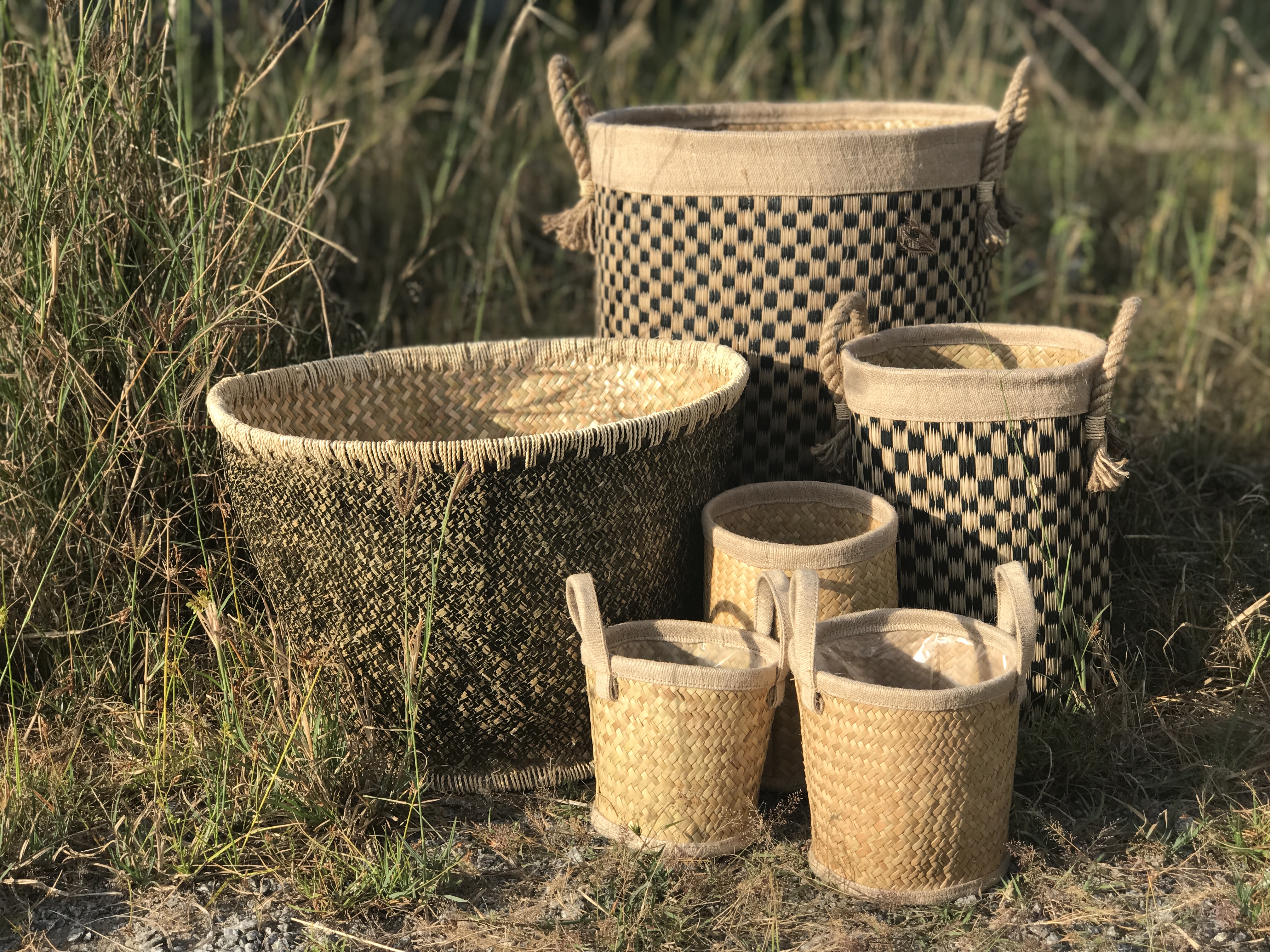 Đồ handmade từ cỏ bàng là gì?