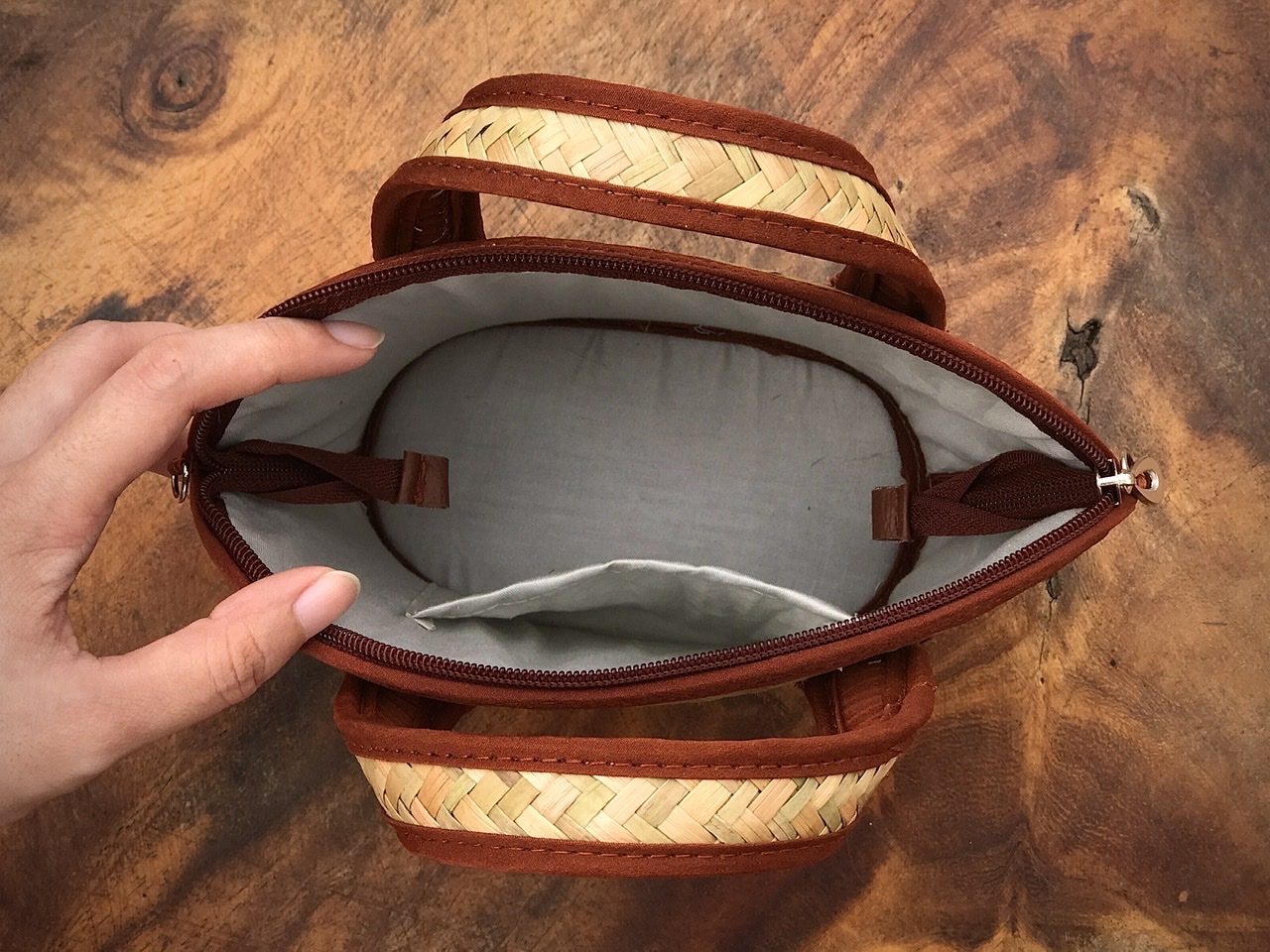 Kết hợp với trang phục thường ngày