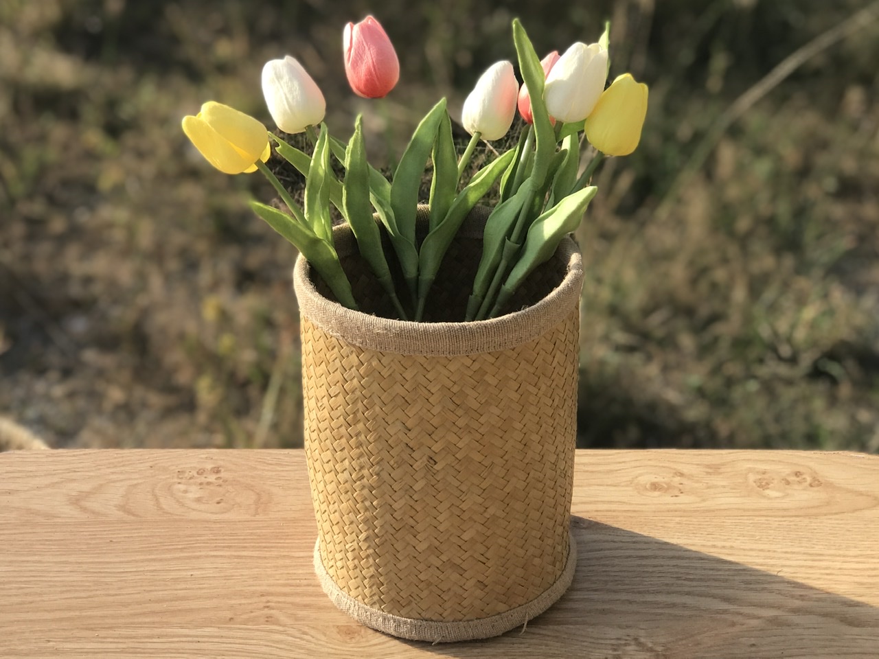 Giỏ cắm hoa cỏ bàng