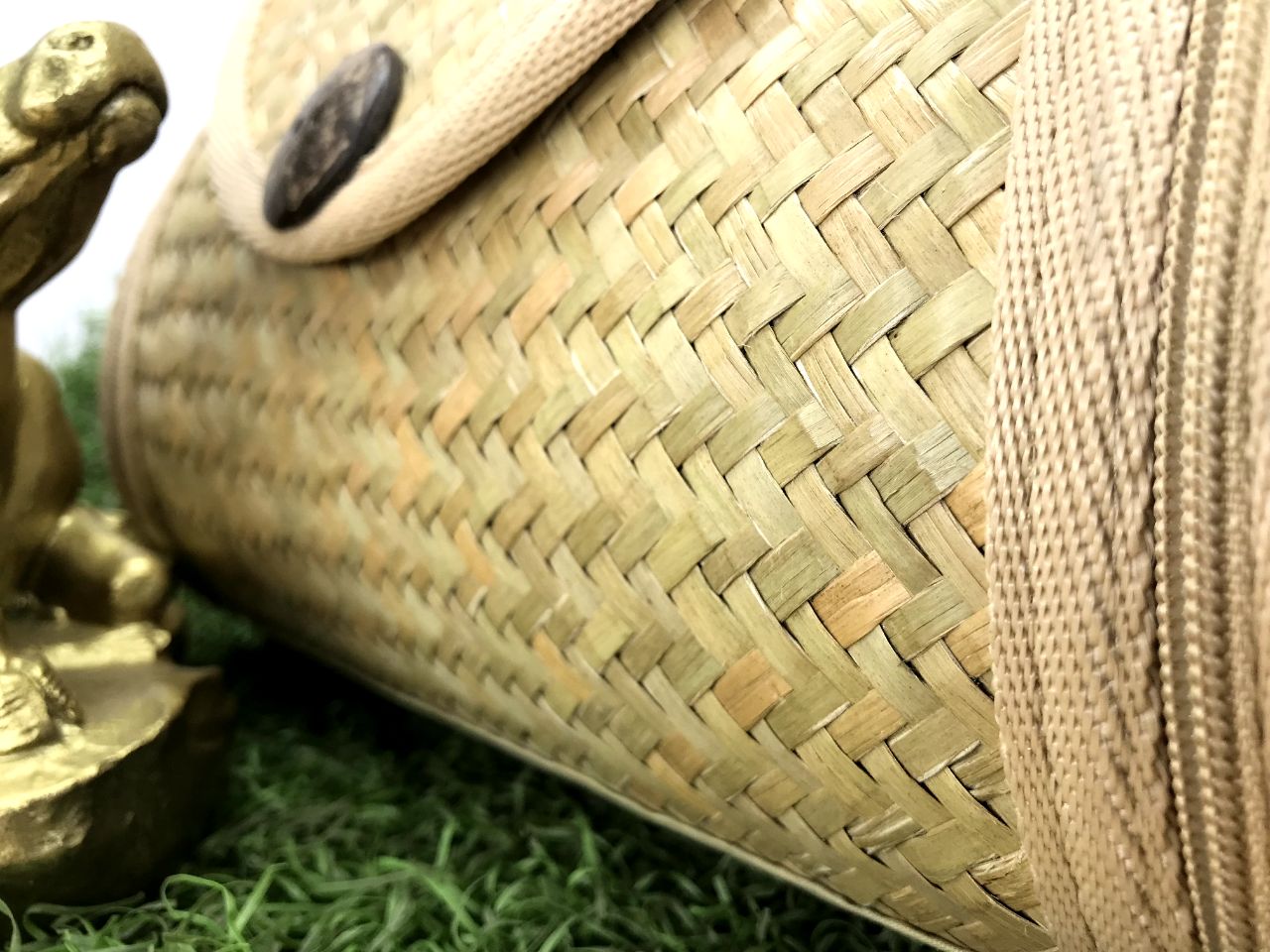 Kết hợp với váy maxi