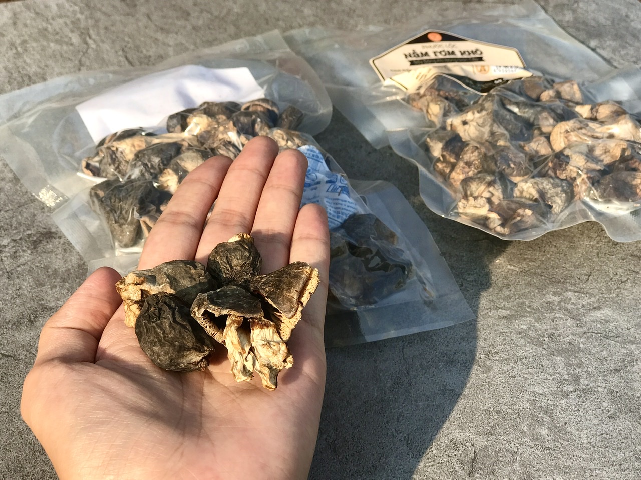 Những lưu ý khi sử dụng nấm rơm