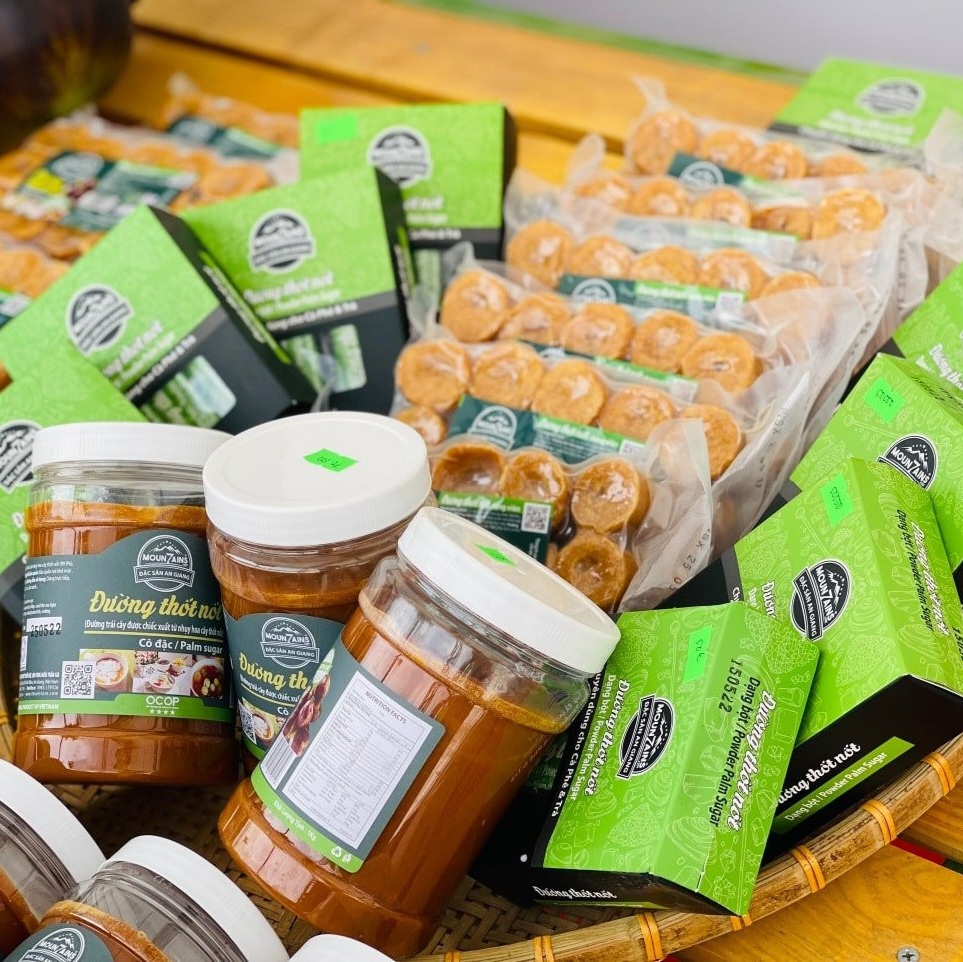 Đường thốt nốt chứa bao nhiêu calo?