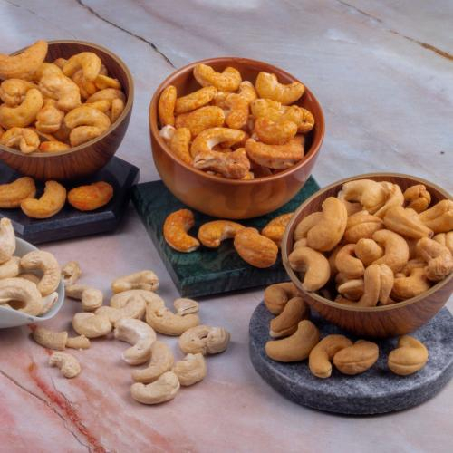 Màu nhân hạt điều