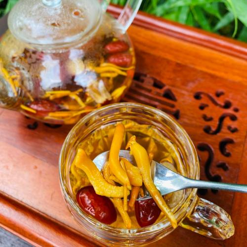 Pha trà đông trùng hạ thảo