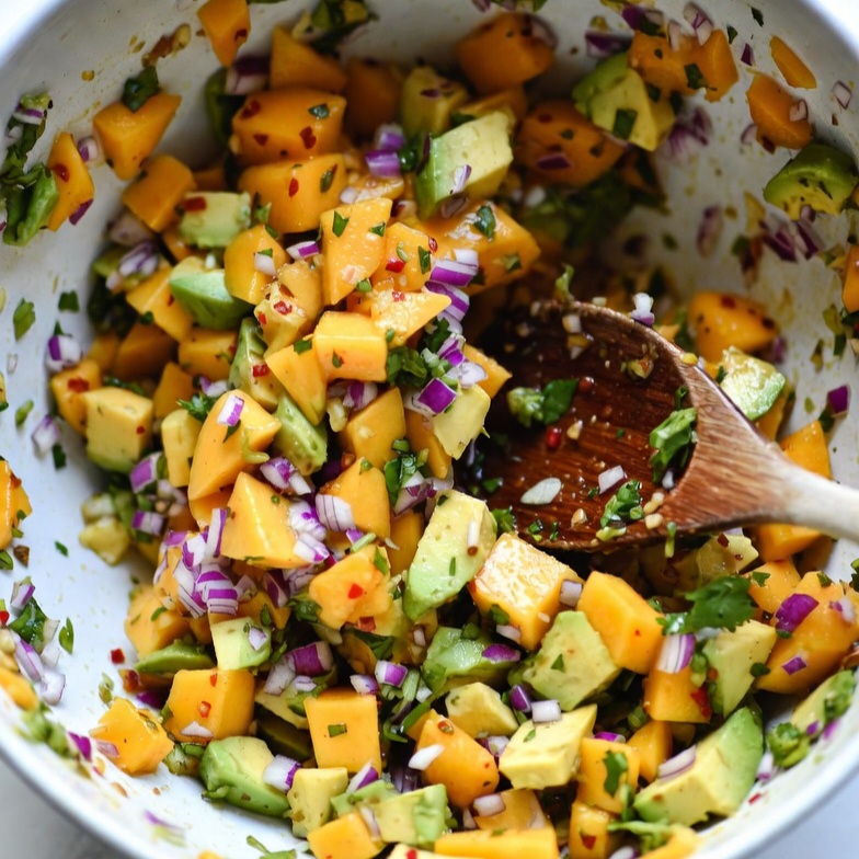 Salad Xoài Bơ Có Giảm Cân Không? Công Thức Healthy Dễ Làm Tại Nhà