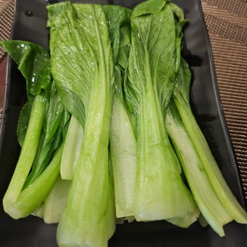5. Tiêu đen và rau lá xanh