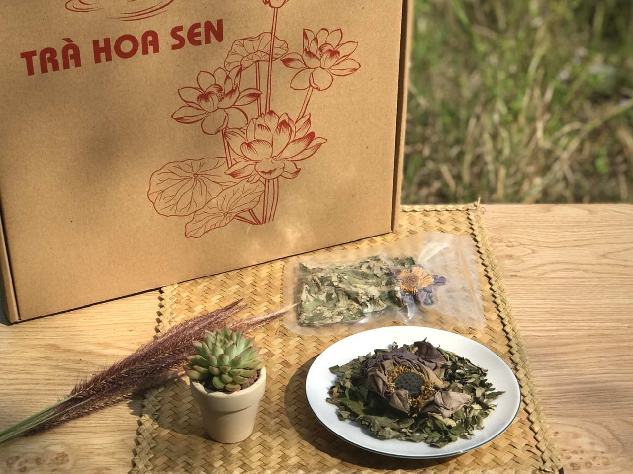 Bà bầu và phụ nữ đang cho con bú