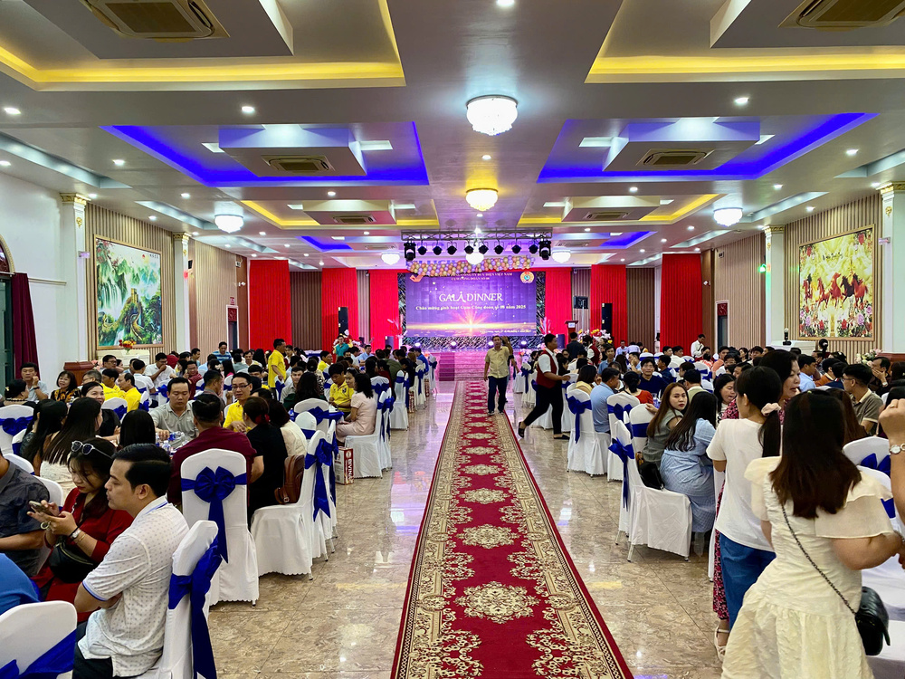 Dịch vụ tổ chức chuyên nghiệp, đồng bộ