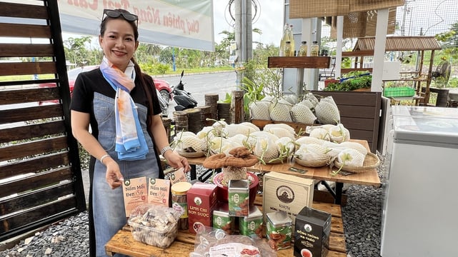 Hợp tác nghiên cứu với chuyên gia, mở rộng giá trị sản phẩm nấm dược liệu