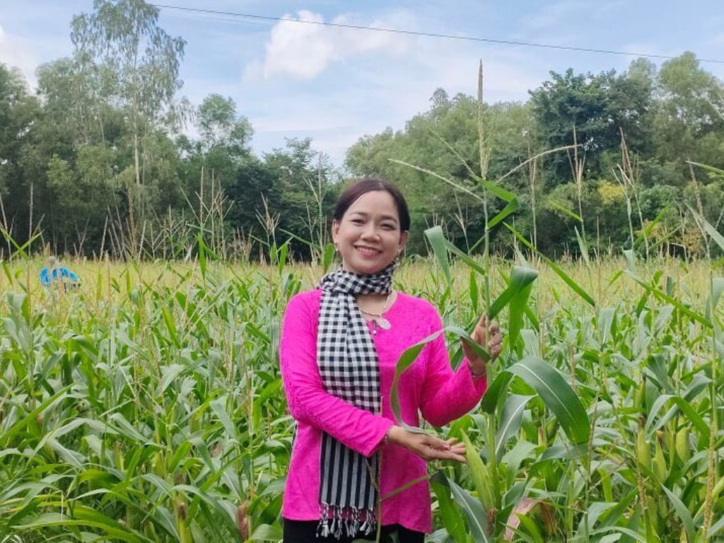 Phóng viên VOV phỏng vấn bà Châu Thị Nương: