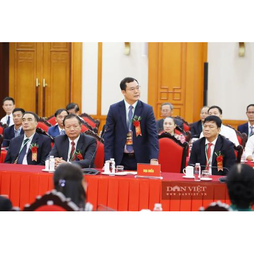 Các đại biểu nông dân và nhà khoa học bày tỏ niềm vinh dự, tự hào khi được gặp mặt Tổng Bí thư