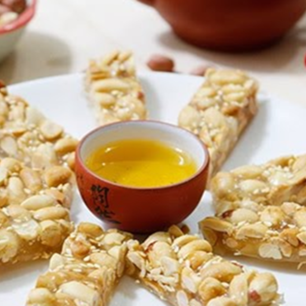 Kẹo lạc tại Làng nghề sản xuất truyền thống Vĩnh Đức Thị trấn Đô Lương