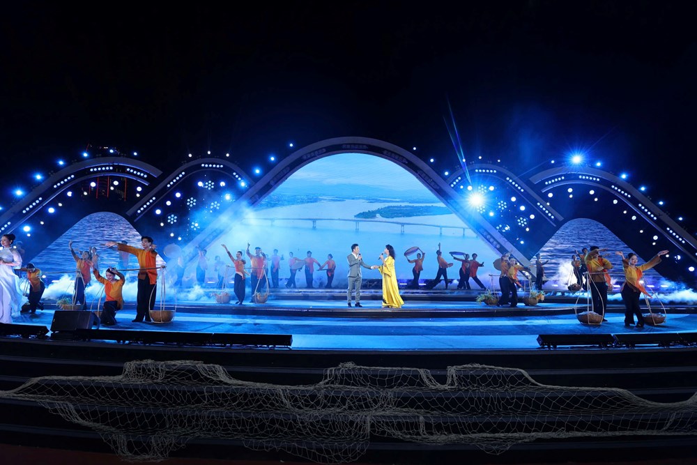 Đặc sắc chương trình nghệ thuật “Đà Nẵng - Bay cao cùng đất nước”