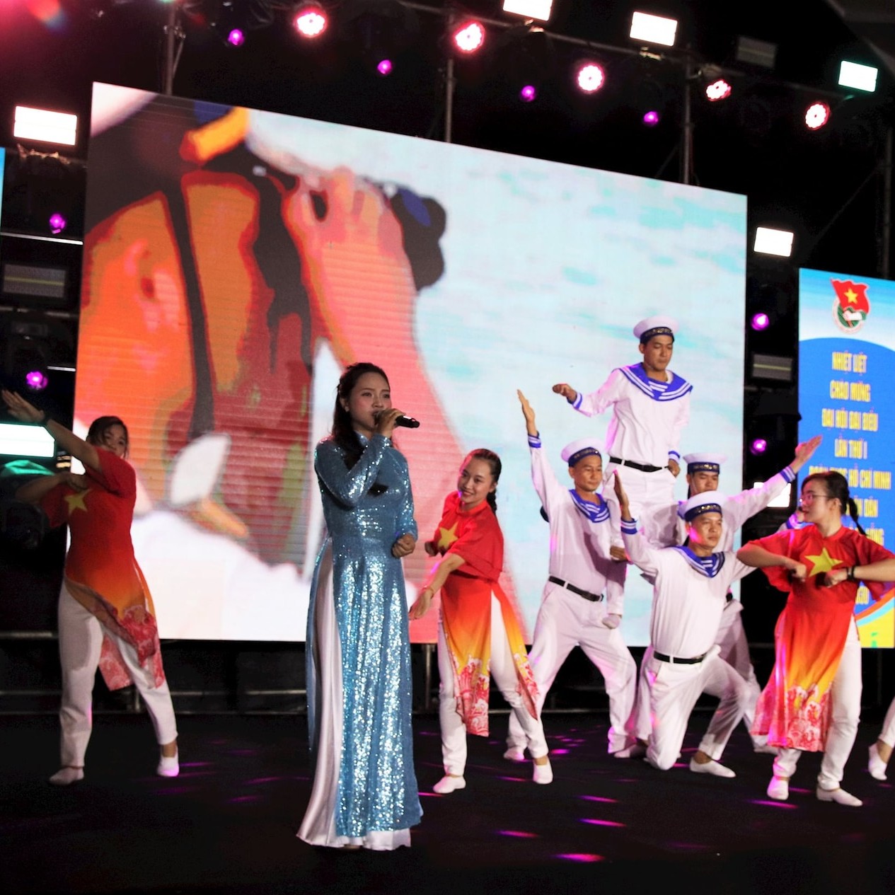 Hội Thi Giọng Hát Hay Tuổi Trẻ Với Khát Vọng Hùng Cường