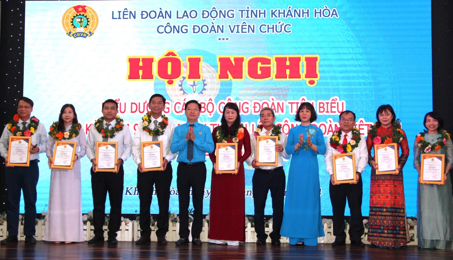 Biểu dương 83 cán bộ công đoàn tiêu biểu