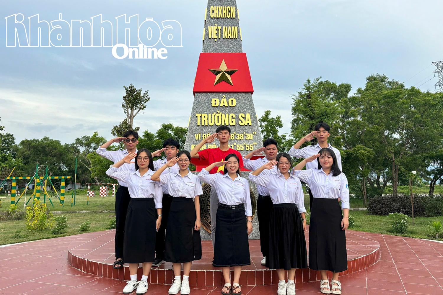 Sống đẹp theo gương Bác - Kỳ 1: Góp sức trẻ xây dựng quê hương