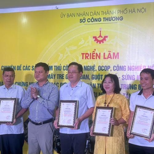 Quảng Bá Chuyên Đề Sản Phẩm Thủ Công Mỹ Nghệ - Thúc Đẩy Đa Dạng Mẫu Mã, Nâng Cao Chất Lượng