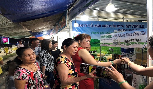 Kiên Hải khai mạc đưa hàng Việt về hải đảo