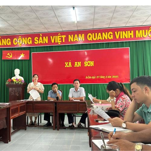 Ban Đại Diện Hội Đồng Quản Trị Ngân Hàng Chính Sách Xã Hội Huyện Kiểm Tra, Giám Sát Hoạt Động Quản Lý Nguồn Vốn Tín Dụng Chính Sách Tại Xã An Sơn
