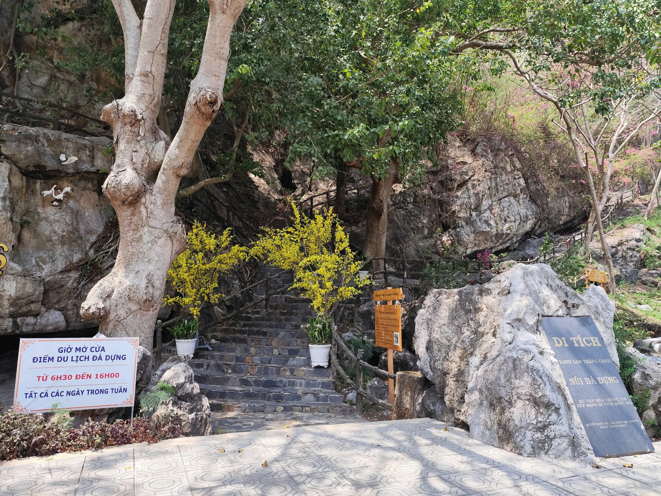 Kỳ quan đá vôi và hệ thống hang động độc nhất Hà Tiên