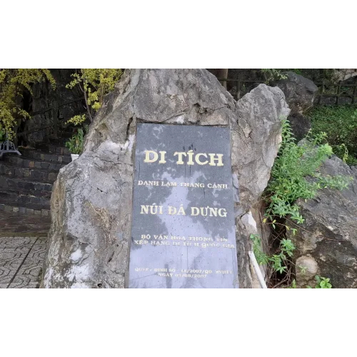 Những hang động huyền thoại và vẻ đẹp kỳ ảo