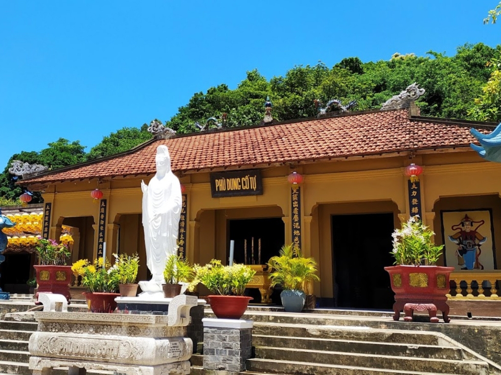 Khám phá thêm các địa danh nổi tiếng tại Hà Tiên