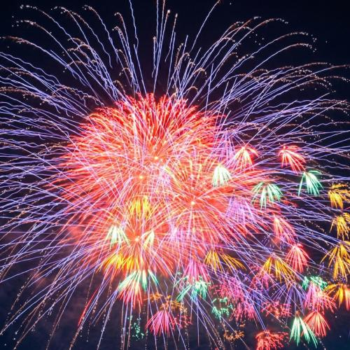 Thưởng Thức Màn Bắn Pháo Hoa Hà Tiên Tại Lễ Hội Chiêu Anh Các 2026