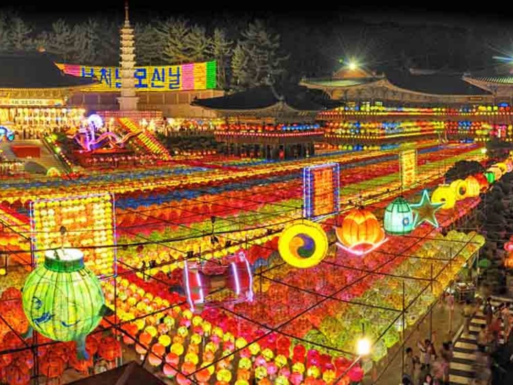 9. Lễ Phật Đản