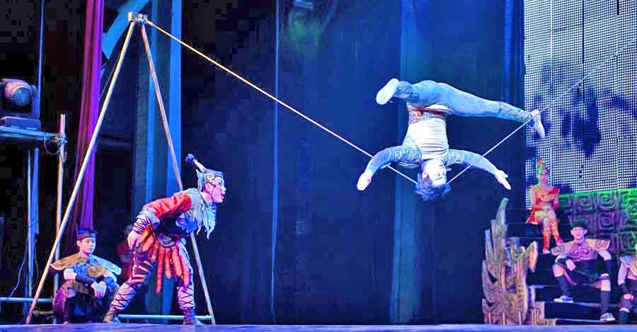 Đừng bỏ qua những pha nhào lộn tuyệt vời