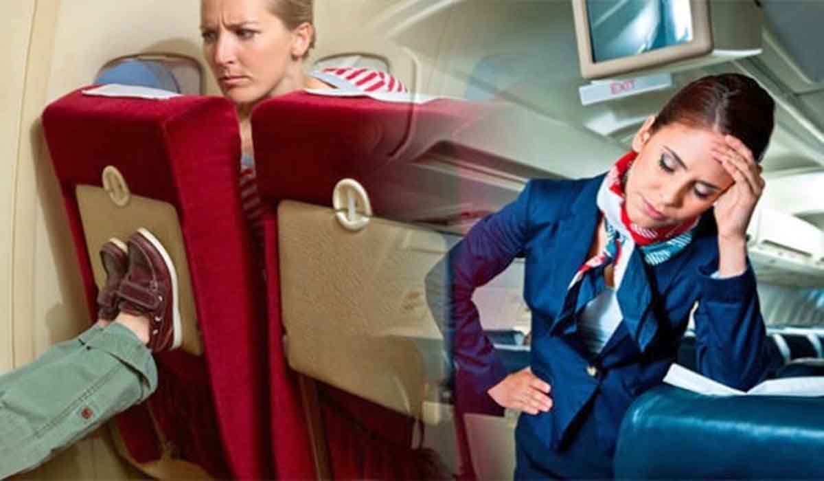 Đừng gác chân và chiếm chỗ để tay vịn