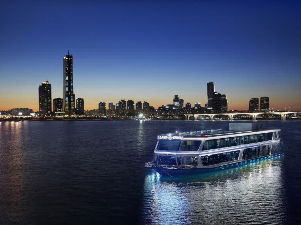 Dạo quanh sông Hàn bằng du thuyền