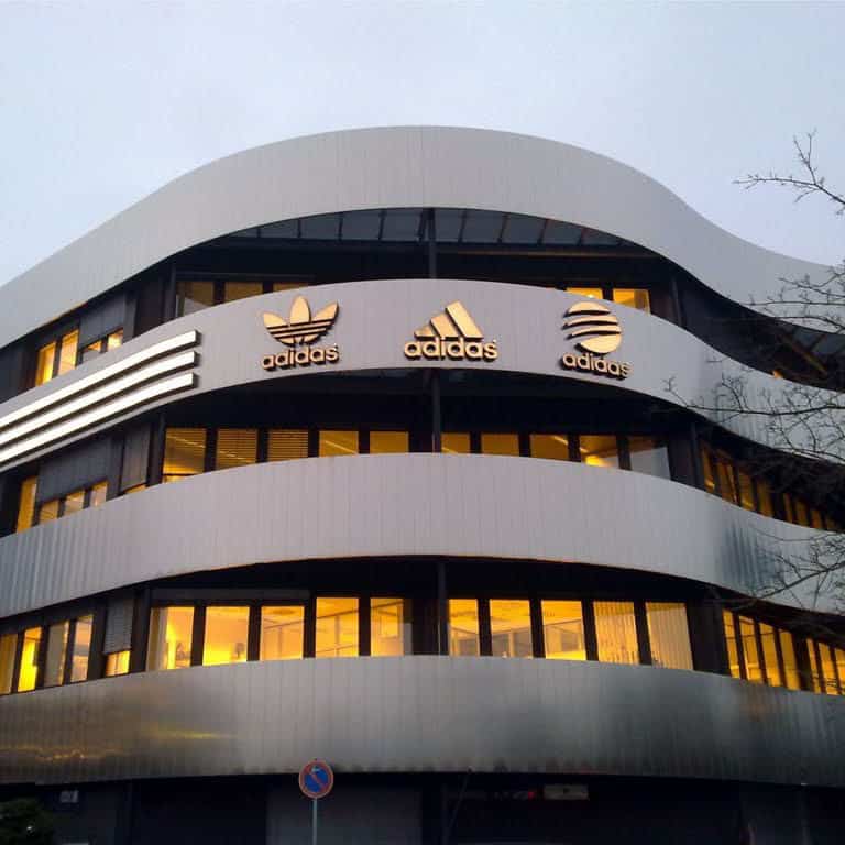 Top 10 Tập Oàn Quản Lý Thương Hiệu Khách Sạn Hàng Đầu Thế Giới