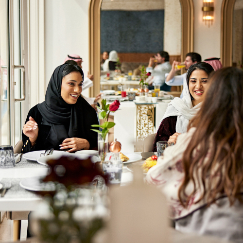 Những Lưu Ý Dành Cho Phái Nữ Khi Du Lịch Trung Đông