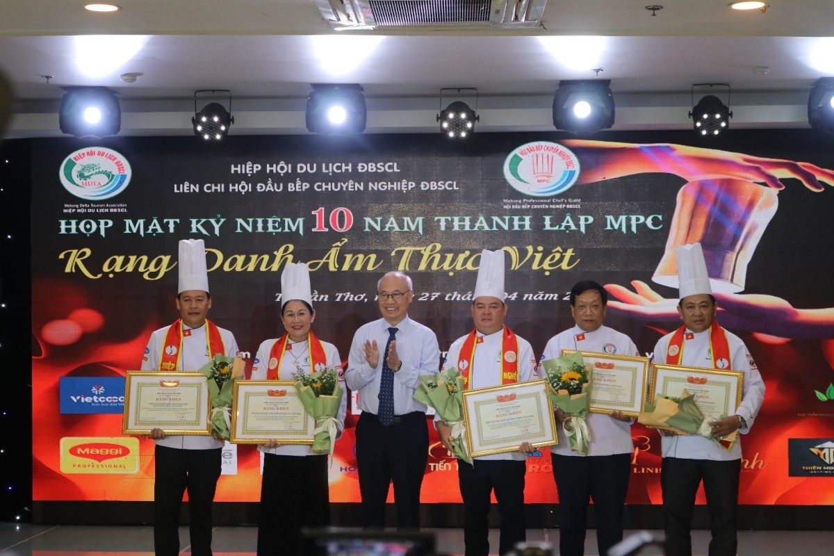 10 Năm Một Chặng Đường MPC