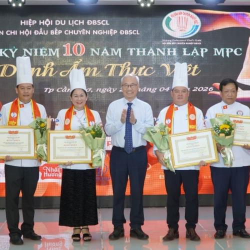 Vinh Danh 29 Nghệ Nhân Nghề Bếp, Nghề Bánh Và Điêu Khắc Củ Quả