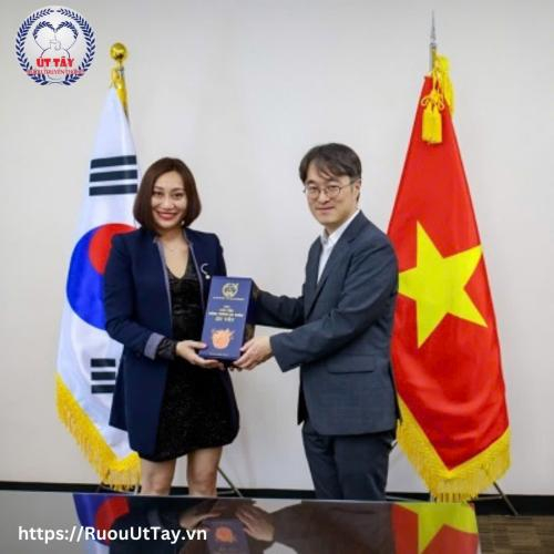 Rượu Út Tây - Nét Đặc Sắc Của Vùng Đồng Bằng Sông Cửu Long