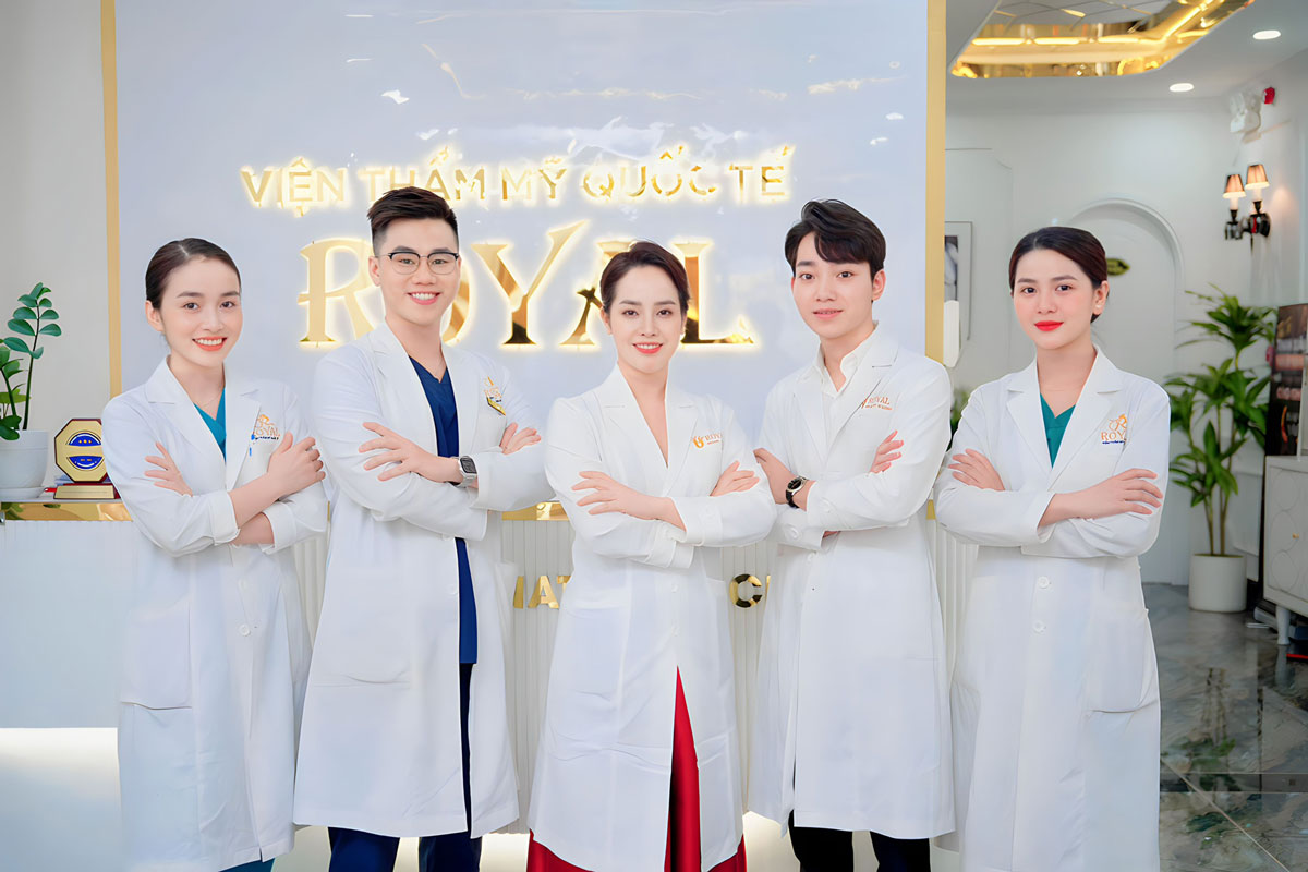 Đội ngũ Chuyên gia giỏi chuyên môn, giàu kinh nghiệm