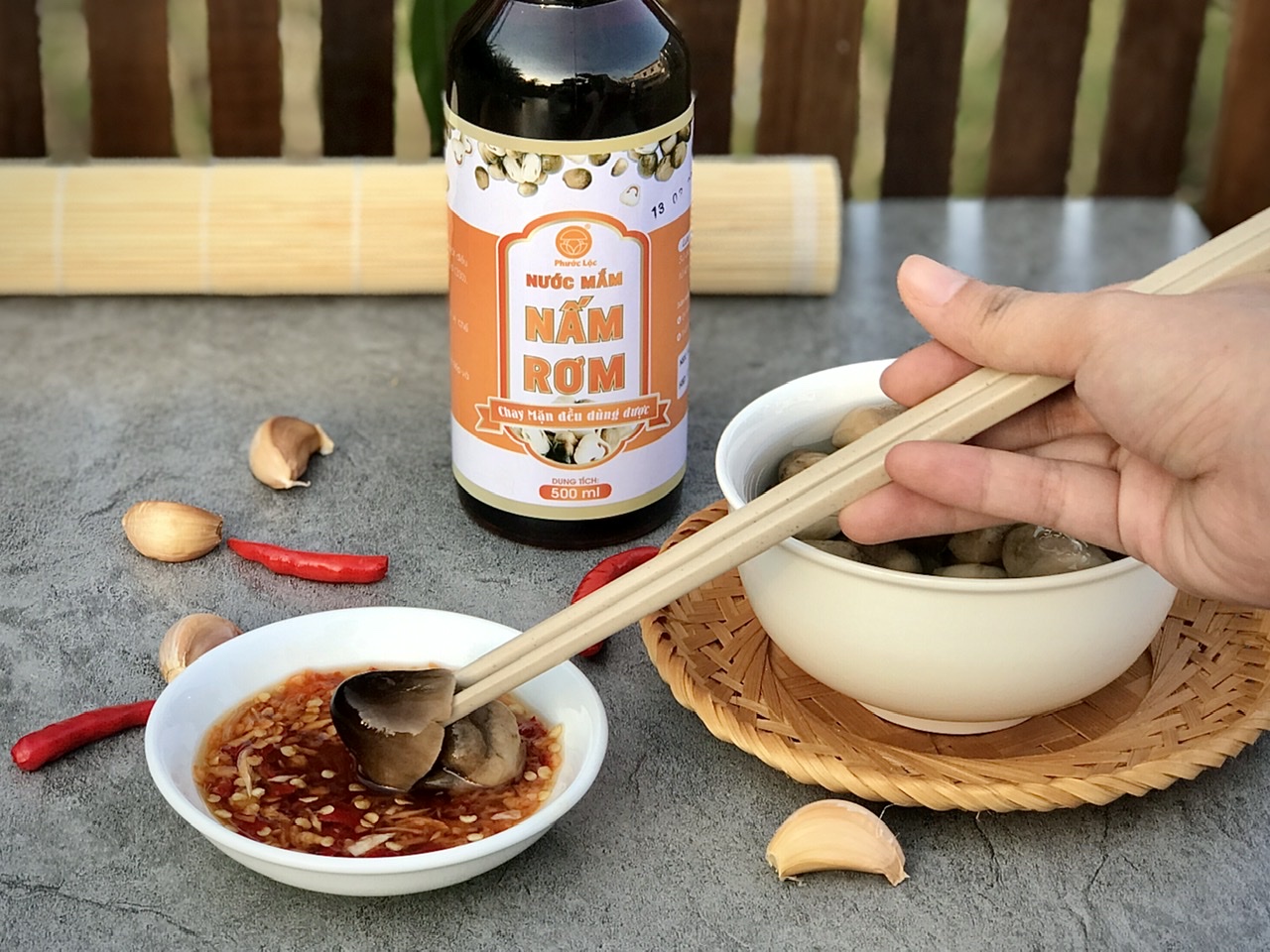 Tránh nấu nước mắm quá lâu hay nấu ở nhiệt độ cao