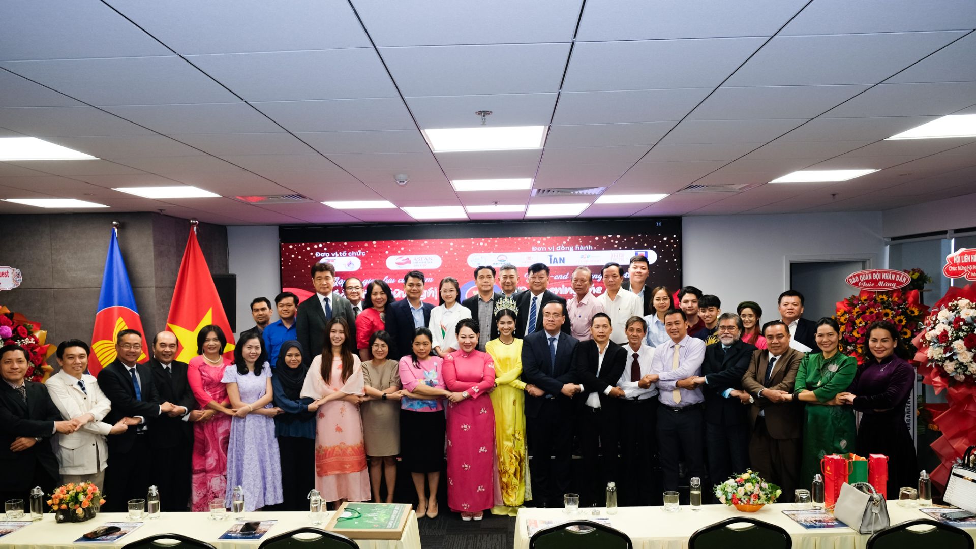 Sự kiện quy tụ nhiều lãnh đạo và đại biểu cấp cao