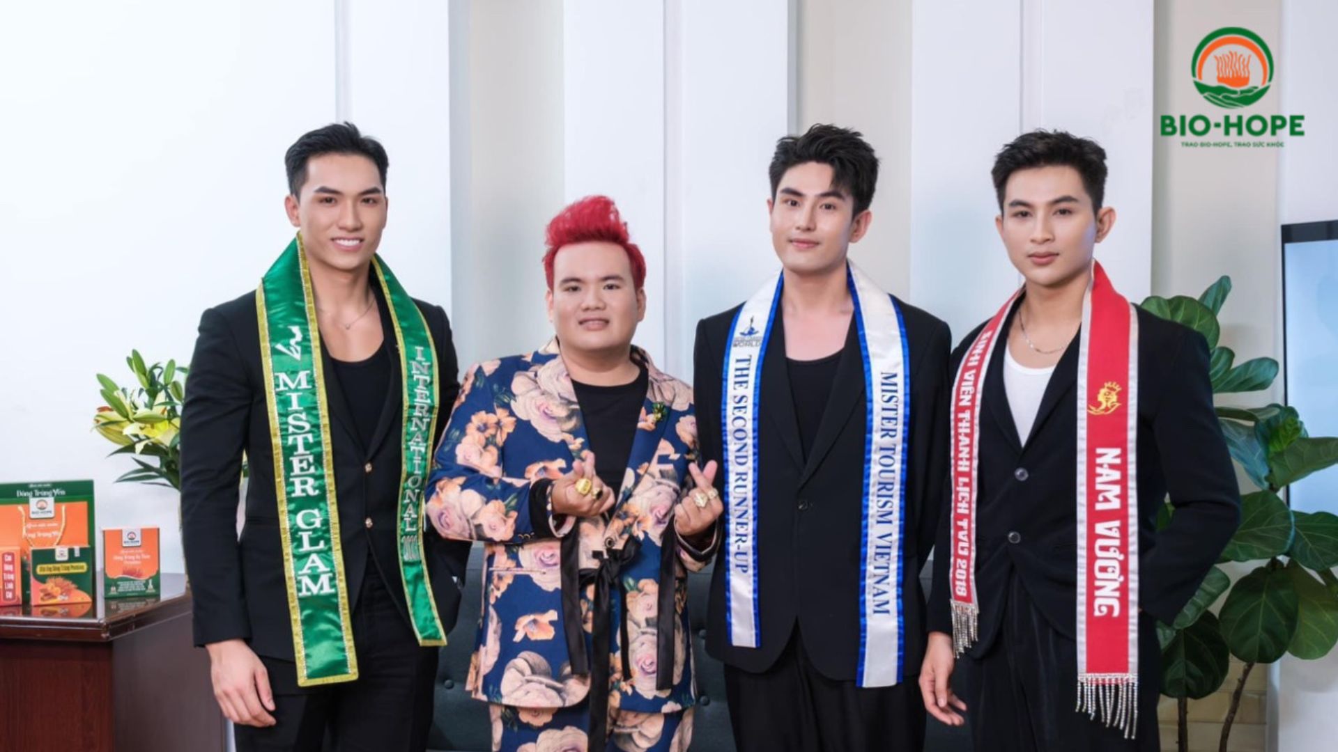 2. Dàn khách mời danh giá: Nam vương, Á hậu, người mẫu quốc tế