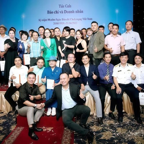 Bio Hope Đồng Hành Chăm Sóc Sức Khỏe, Tri Ân Báo Chí Tại Gala "Báo Chí Và Doanh Nhân”