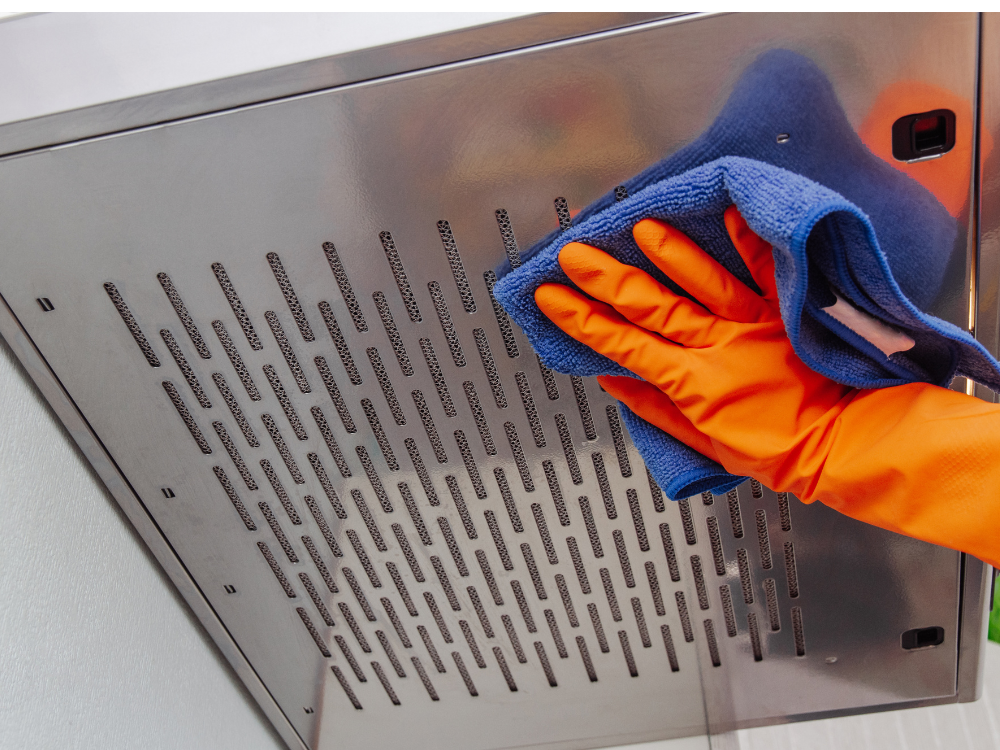 5. Máy hút mùi – bề mặt và lưới lọc