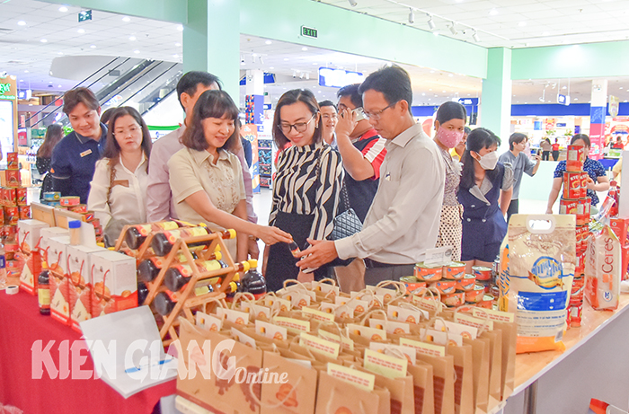 Trưng bày, giới thiệu sản phẩm đặc trưng Kiên Giang