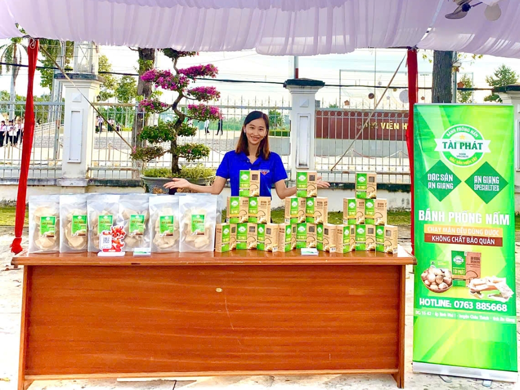 4. Khách hàng mục tiêu: