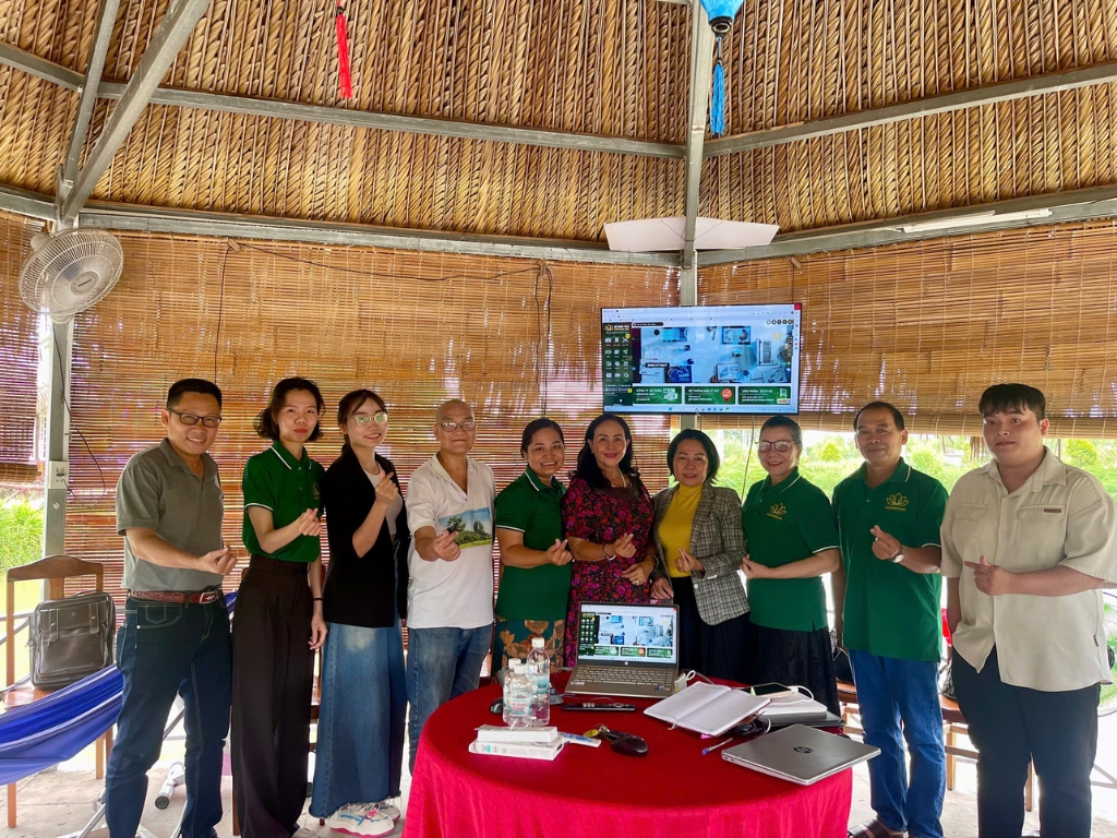 Thành phần tham dự