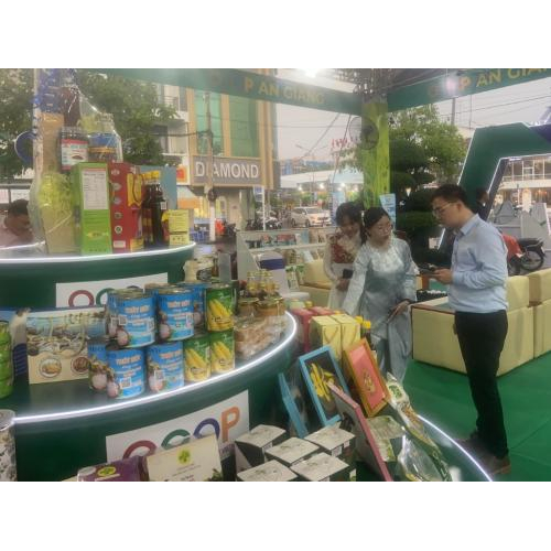 Hoạt động trọng tâm của HSTDN GBi tại Diễn đàn OCOP ĐBSCL 2025