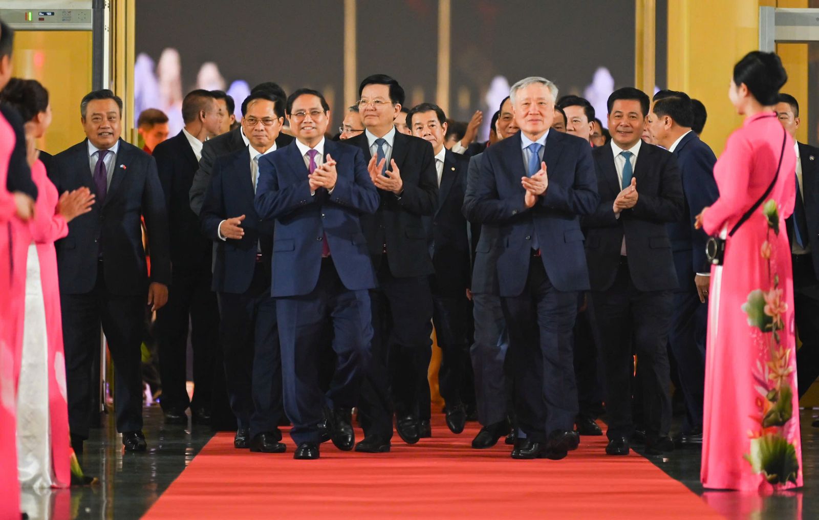 Lãnh đạo Đảng, Nhà nước dự Lễ khai mạc Hội chợ Mùa Thu lần thứ nhất – 2025