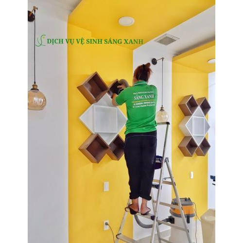 Sản phẩm và dịch vụ